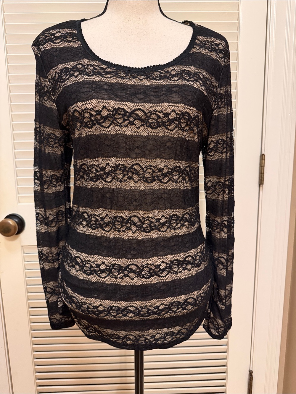 Max Edition Black Sheer Lace Long-Sleeve Top, Size Large, EUC